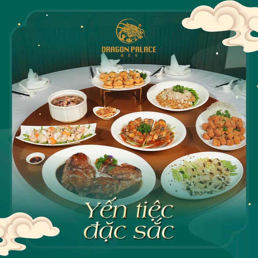 Nhà hàng vịt quay Bắc Kinh với món chủ đạo da giòn óng ánh, được trình bày tinh tế giữa không gian sang trọng đậm chất ẩm thực Hoa.