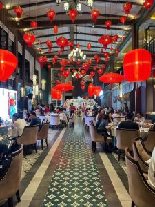 Không gian sang trọng và ấm cúng tại Dragon Palace là lựa chọn lý tưởng để tiếp đãi đối tác, sum họp gia đình trong các dịp lễ, nơi tinh hoa ẩm thực Trung Hoa được tôn vinh trọn vẹn.